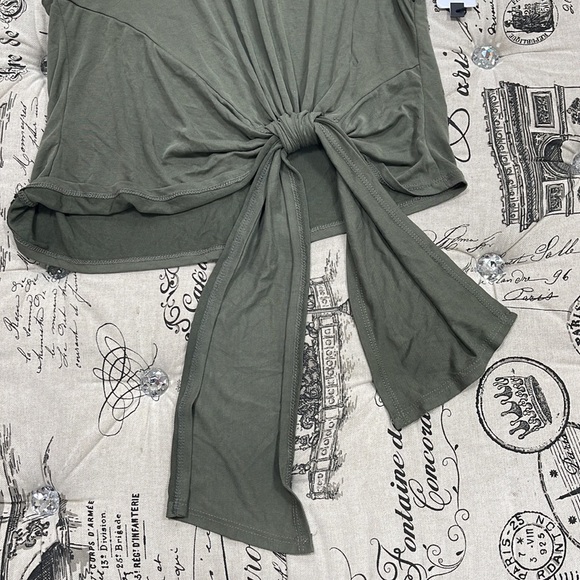 🎁 Astr The Label Tie Waist Crop Tank - Picture 6 of 9